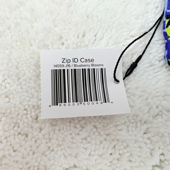 NWT Vera Bradley Zip ID Case in Retired “Blueberry Blooms” Pattern - Picture 6 of 6